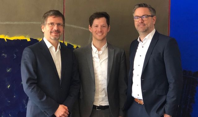 Foto von rechts nach links: Andre Hirsch – Geschäftsführer GP Joule Holding, Simon Hagedorn, Gunar Hering