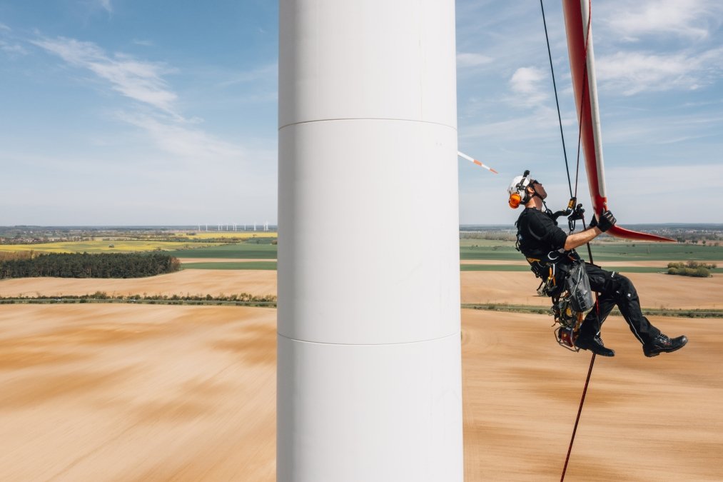 Rotorblattinspektion Seillzugang 2_Jewgeni Roppel.jpg